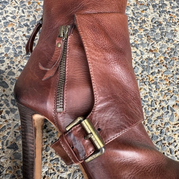 VIC MATIE Brown Leather High Heel Ankle Bootie EU 38 - Picture 7 of 13
